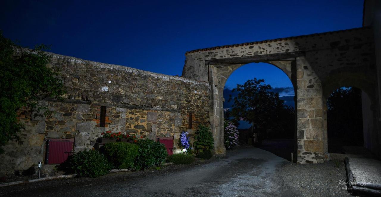 Domaine De La Courillere Bed & Breakfast Le Boupere Luaran gambar