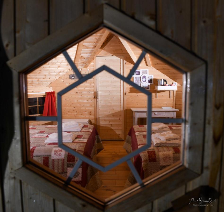 Domaine De La Courillere Bed & Breakfast Le Boupere Luaran gambar