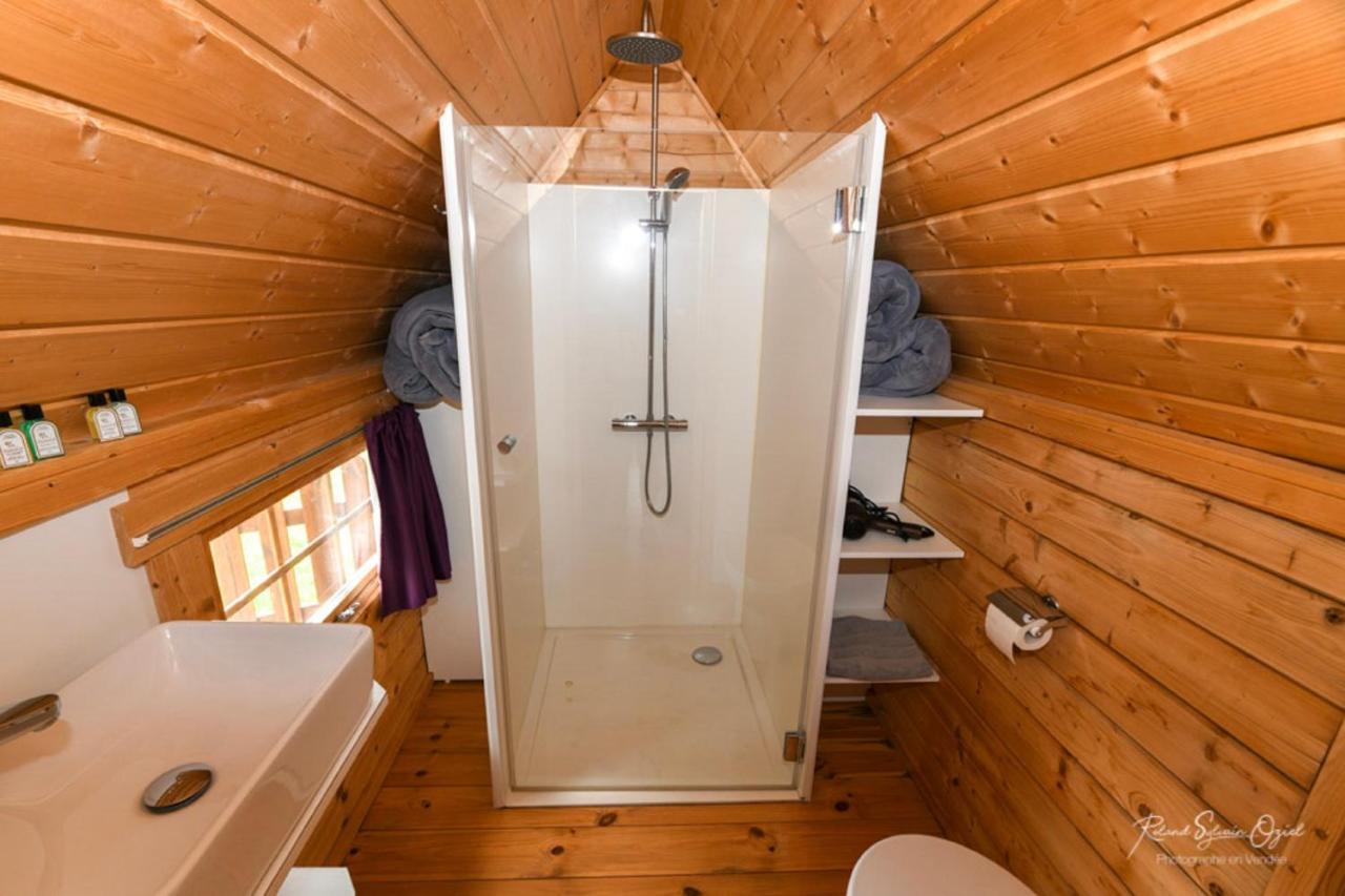 Domaine De La Courillere Bed & Breakfast Le Boupere Luaran gambar