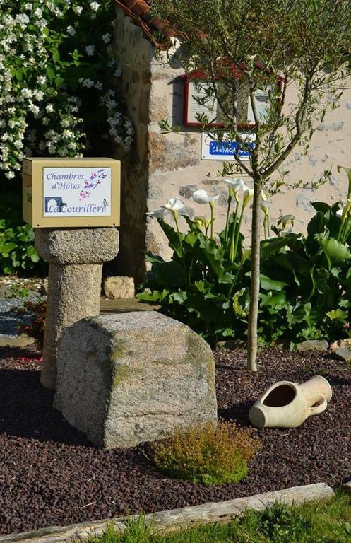 Domaine De La Courillere Bed & Breakfast Le Boupere Luaran gambar