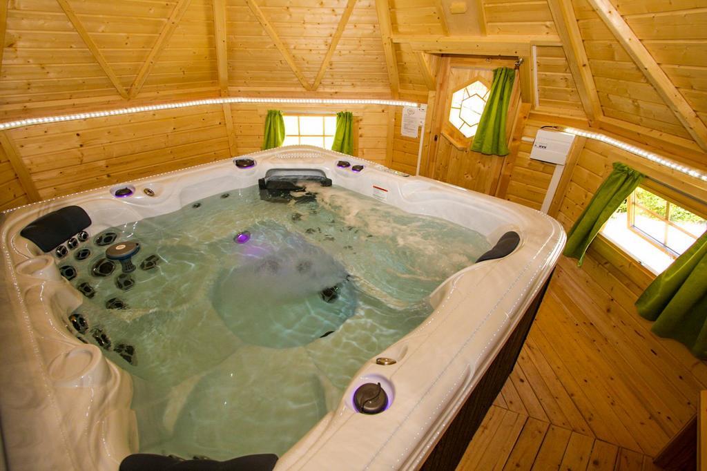 Domaine De La Courillere Bed & Breakfast Le Boupere Luaran gambar