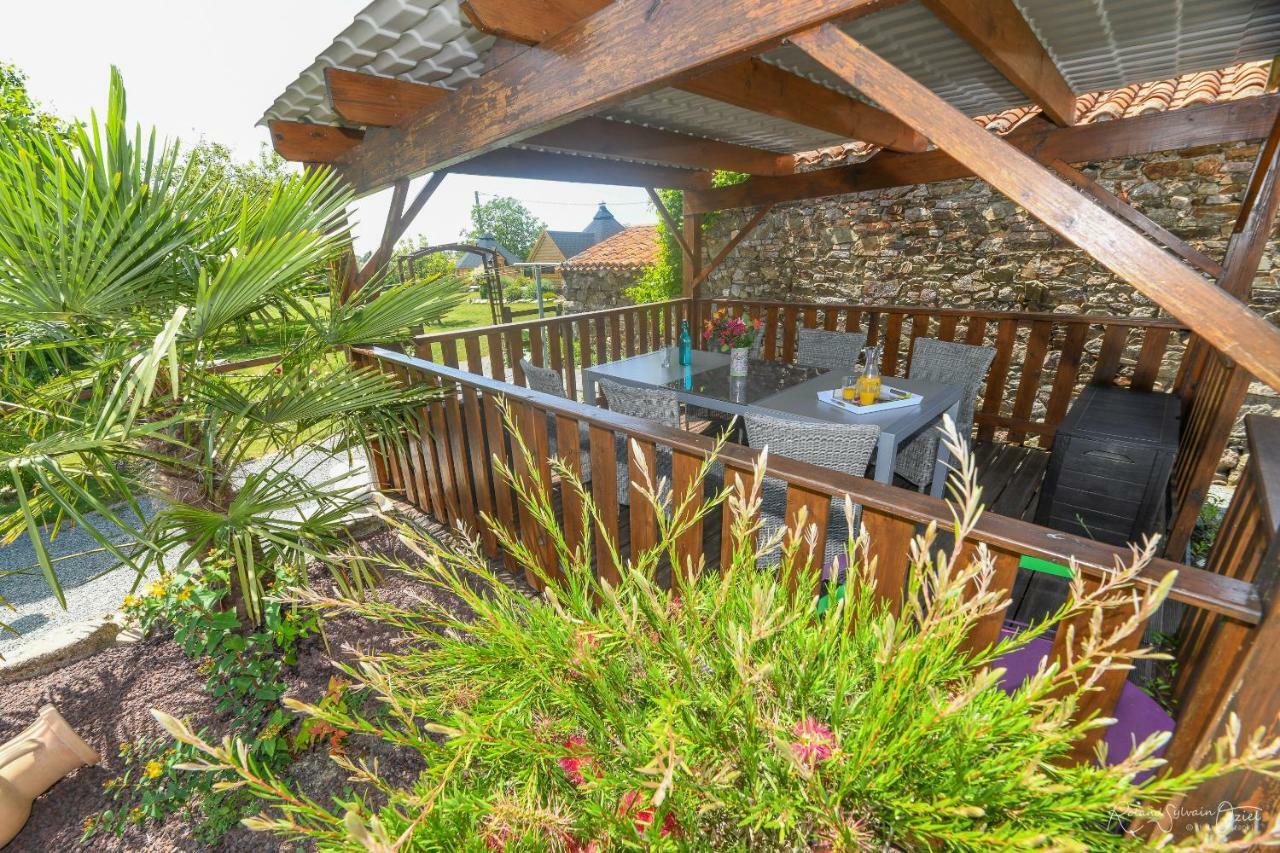 Domaine De La Courillere Bed & Breakfast Le Boupere Luaran gambar
