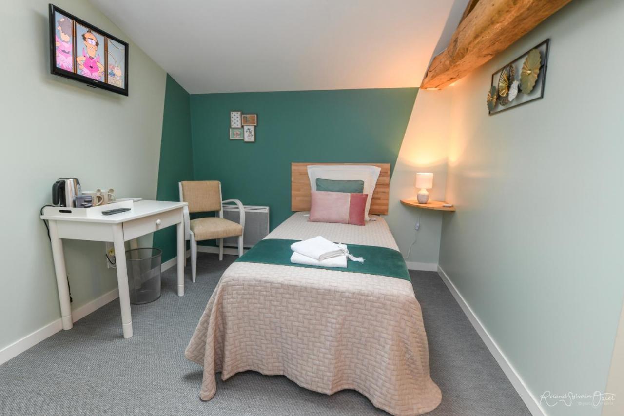 Domaine De La Courillere Bed & Breakfast Le Boupere Luaran gambar